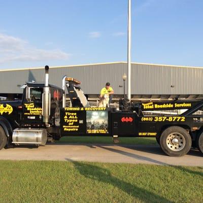 New fleet best towing and wrecker service in Okeechobee