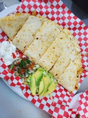 Pedí una quesadilla de pollo toda la comida muy rica