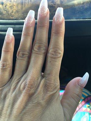 Coffin nails with a light pink glitter ombré paint job! Faaaancy!