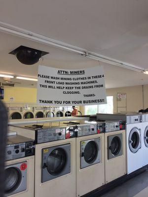 E-Z Way Laundromat