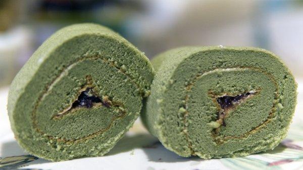 Green Tea Red Bean Cake Roll