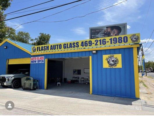 Flash Auto Glass