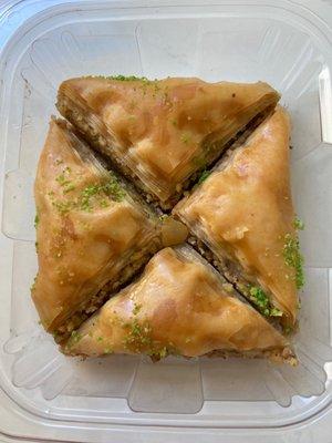 Complimentary baklava!!