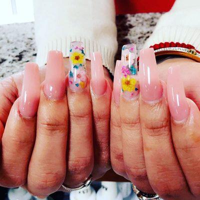 Nails Style &Skin