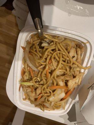 Chicken Lo Mein