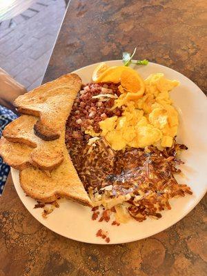 Corned beef hash with eggs