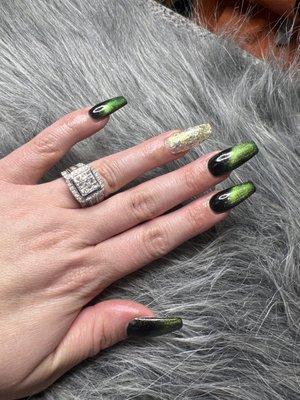 Cat eye nails