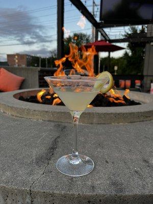 My Lemon Drop by the fire pit outside if the perfect vibes!