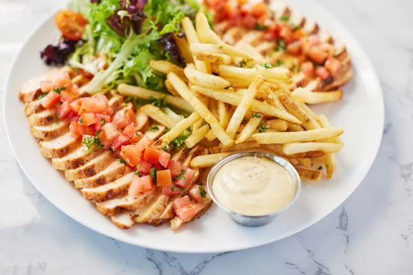 Stacked with flavor and served with style. Our Clubhouse Chicken will be your new obsession.