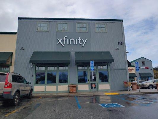 Xfinity Store by Comcast Branded Partner