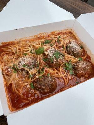 Spaghetti and meatballs