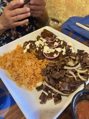 Enchiladas Enmoladas