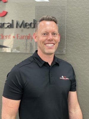 Dr. Ryan Sculley has extensive experience in treating car accident victims, sports injuries, and work-related injuries.