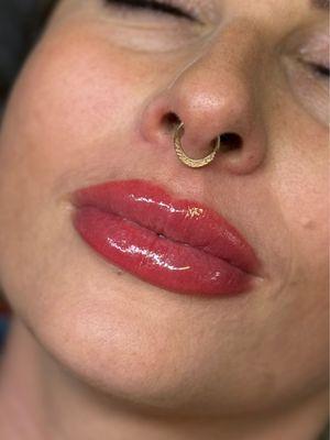 There is no makeup on these lips except for CLEAR GLOSS: the effects of a most gorgeous lip blush tattoo.