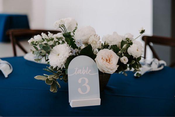 Table arrangement