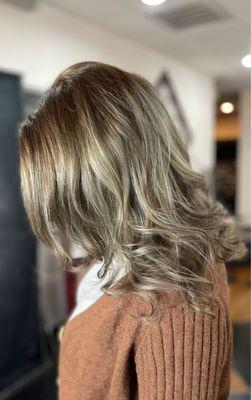 Balayage and shadow root with carina with a c