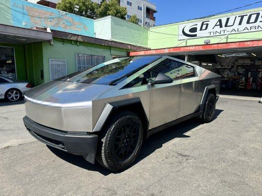 Tesla Cyber truck with Llumar ctx 35 all around/air 80 front windshield/ctx 15 roof.