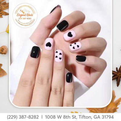 Charming Autumn Nails: Delight in the Beauty of the Season with Gorgeous Nail Creations!