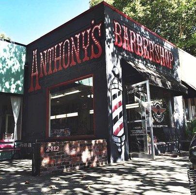 Book Now  https://shops.getsquire.com/anthonys-barbershop-sacramento