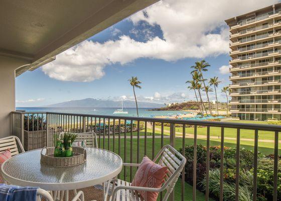 First time on the market! The Whaler at Kaanapali one bed | one bath!