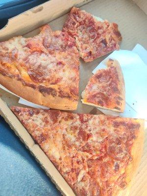 Disgusting slices at Ricco's Pizza