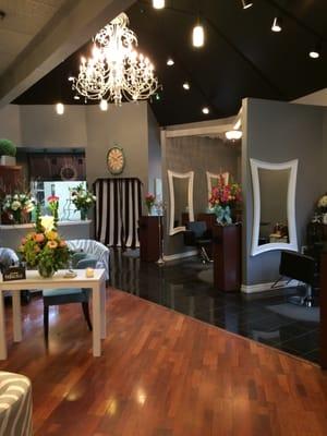 Such a classy, stylish salon...feels so warm and cozy!! The best hair stylist in town...Ann Staley! Love it here!