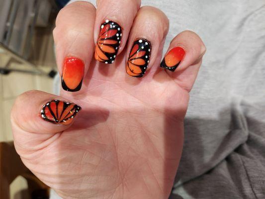 Butterfly nails, anyone?