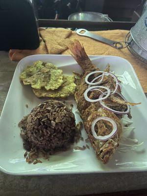 Pot Fish with Plantains and Rice