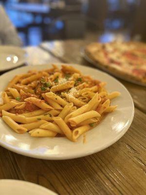 Penne a la Vodka (so dry - not enough sauce)