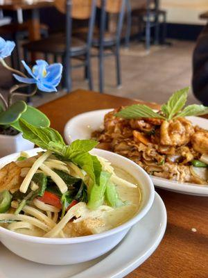 Green curry tofu on the left; drunken noodle with tofu on the right.