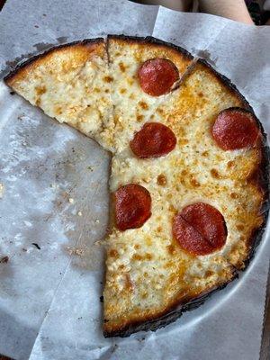 Cauliflower crust, cheese and pepperoni