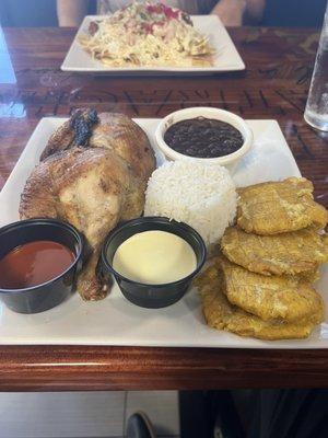 1/2 chicken w plantains