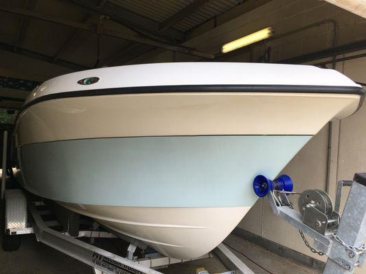 Hull Boat compounding, polishing and waxing.