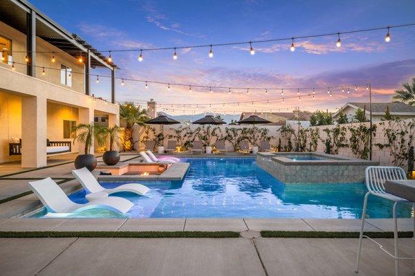 We oversaw and designed this newly built pool/spa + sunken fire pit at our Indio property 6bed/4.5bath