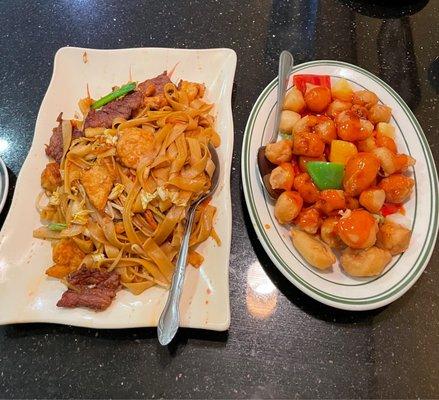 Combination Chowfun and Sweet & Sour Pork