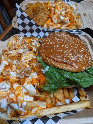 Kikis fries with chicken and chicken sandwich