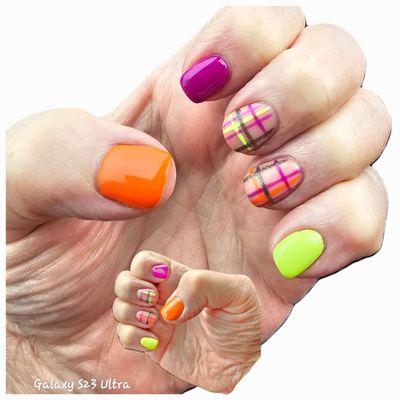 Fun, bright fall colors with some plaid thrown in.  By Darianne.