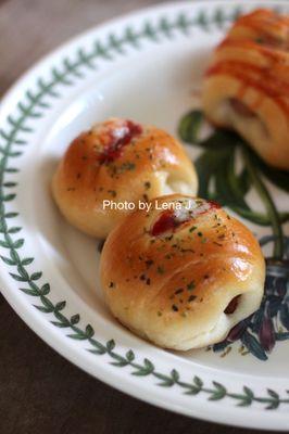 Mini Sausage Bun ($2.15 for a bag of 2)