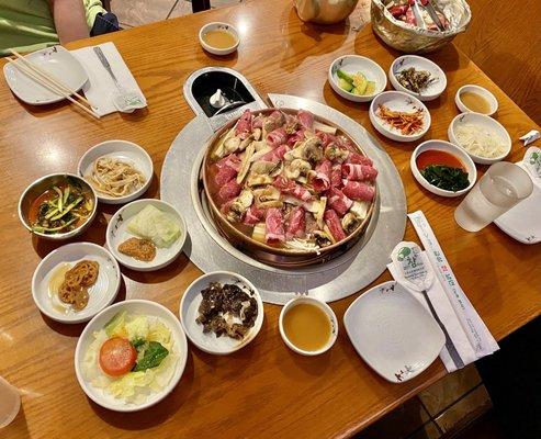 Bulgogi with mushroom (2 portions) & banchan