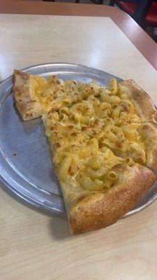 Macaroni pizza