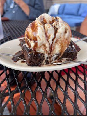 Chocolate Chip Kahlúa brownie with Bluebell homemade vanilla ice cream