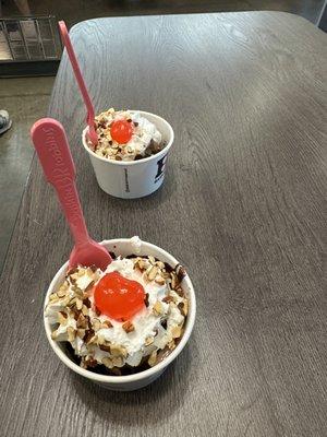 2 rocky road single scoop sundaes