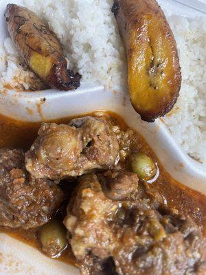 Oxtail stew, plantain and rice.