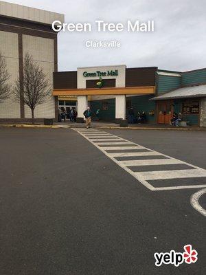 Entrance by JCP and Texas Roadhouse.