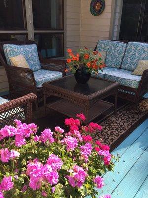 Tired of your old outdoor cushions?  Update your look by recovering them instead of replacing the.