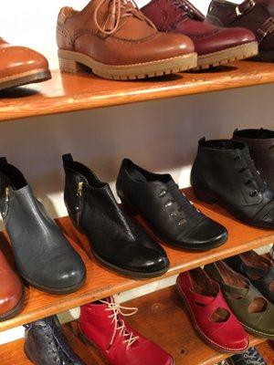 That have a nice selection of tasteful and stylish shoes. Quality products and good prices.