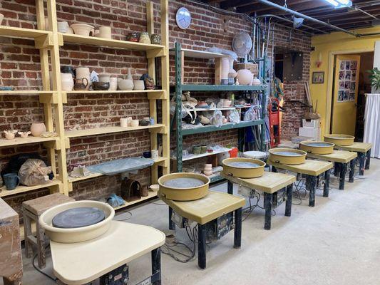 We have 8 pottery wheels available for each class. We limit class size to 8-10 students so each student gets plenty of guidance.