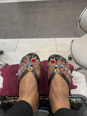 Just had a relaxing post Christmas and much needed pedicure by Courtney!