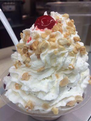 Ice cream sundae (small)