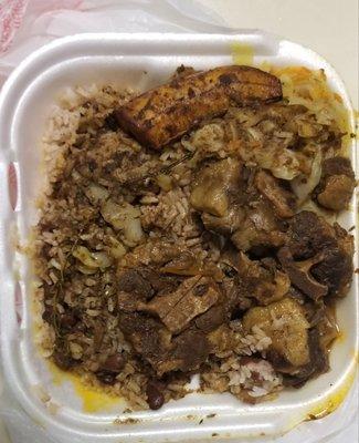 Oxtails with rice and peas